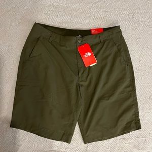 North Face mens relaxed fit never stop exploring horizon 2.0 short taupe green